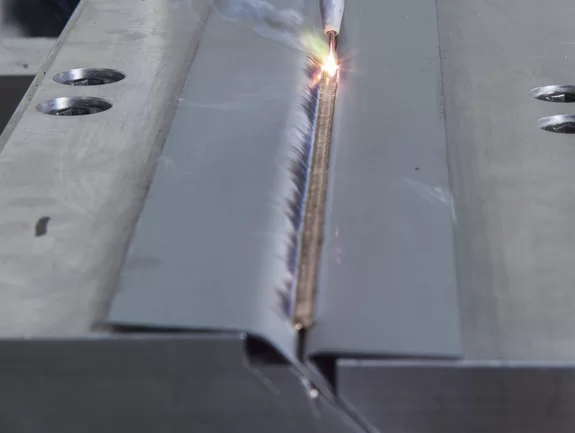 Laser brazing of two galvanized sheets by Laserline diode lasers
