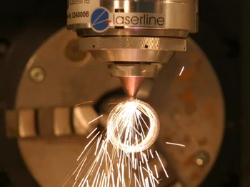 Laser cutting with the LDM beam converter on a circular metal by Laserline diode lasers